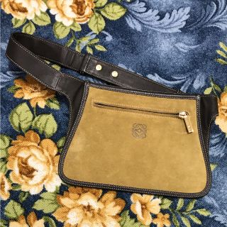 ロエベ(LOEWE)のお値下げしました  ロエベ  ウエストポーチ  正規品 本革 新品(ボディバッグ/ウエストポーチ)