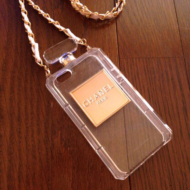 iPhone5 CHANELパロディの通販 by もなこs'hop｜ラクマ