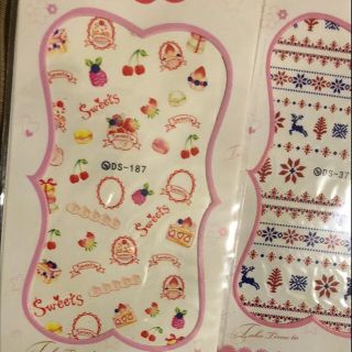 ネイルシール 1枚400円 コスメ/美容のネイル(つけ爪/ネイルチップ)の商品写真