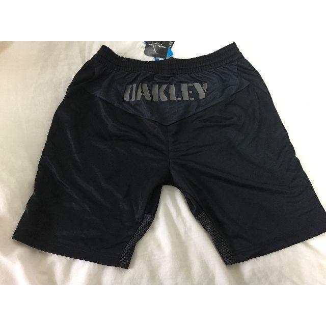 Oakley(オークリー)のオークリー OAKLEY パンツ 未使用 ランニング ウェア M メンズのパンツ(ショートパンツ)の商品写真
