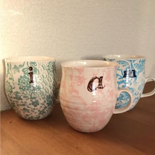 アンソロポロジー(Anthropologie)の梨花さん愛用 アンソロポロジー イニシャル マグカップ(グラス/カップ)