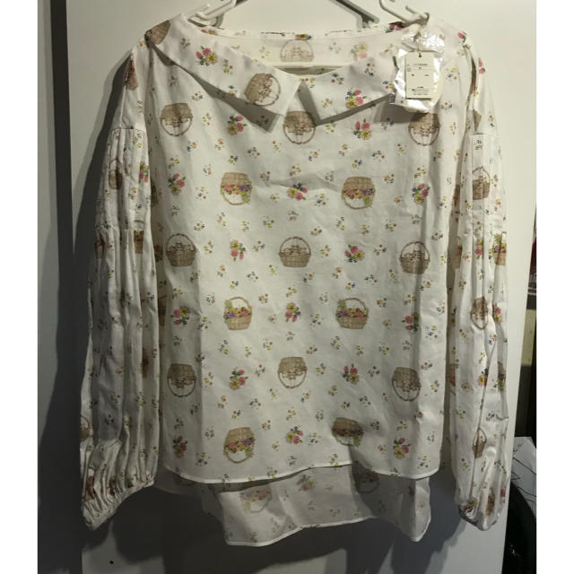 franche lippee(フランシュリッペ)のらんまる様☆フランシュリッペ バスケットねこ ブラウス 新品 レディースのトップス(シャツ/ブラウス(長袖/七分))の商品写真