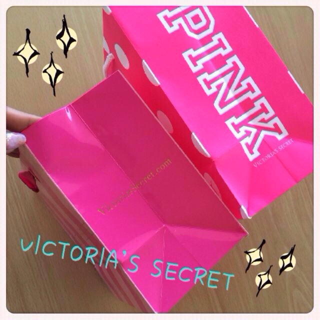 Victoria's Secret(ヴィクトリアズシークレット)のヴィクシー♡ショッパー３set. レディースのバッグ(ショップ袋)の商品写真