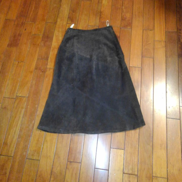 INED(イネド)のレザースカート レディースのスカート(ひざ丈スカート)の商品写真
