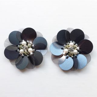 聖なるフラワーSWAROVSKIcrystal×Flower(ピアス)