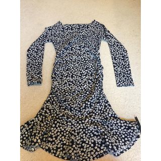 ザラ(ZARA)の小花柄タイトワンピース(ひざ丈ワンピース)