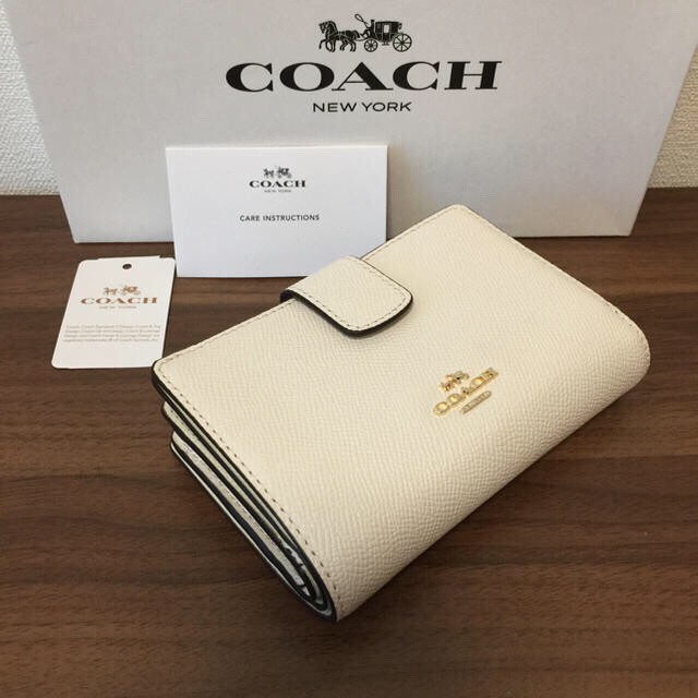 COACH(コーチ)のCOACH コーチ チョーク ホワイト 折り財布 二つ折り財布 レディースのファッション小物(財布)の商品写真