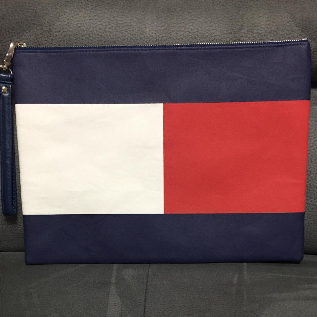 TOMMY HILFIGER - トミーヒルフィガー クラッチバッグ 新品未使用‼️の通販 by mk's shop｜トミーヒルフィガーならラクマ