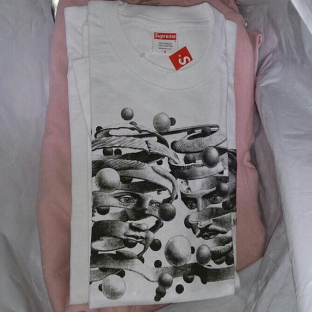 Supreme(シュプリーム)のS 白 White Supreme Faces Tee Escher メンズのトップス(その他)の商品写真