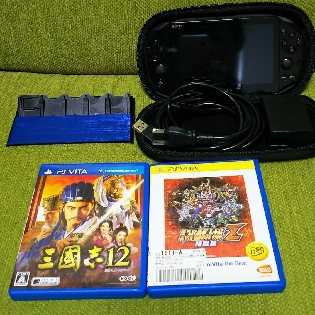 新品本物 【中古】PS VITA 携帯用ゲーム機本体