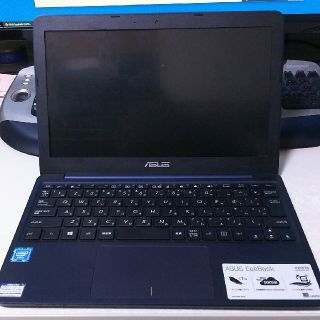 エイスース(ASUS)のLenovo X205TA ダークブルー(ノートPC)