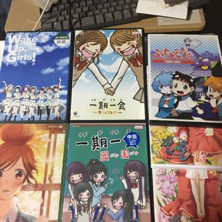 レンタル落ち DVDのアニメ5巻の2つのケース収納。