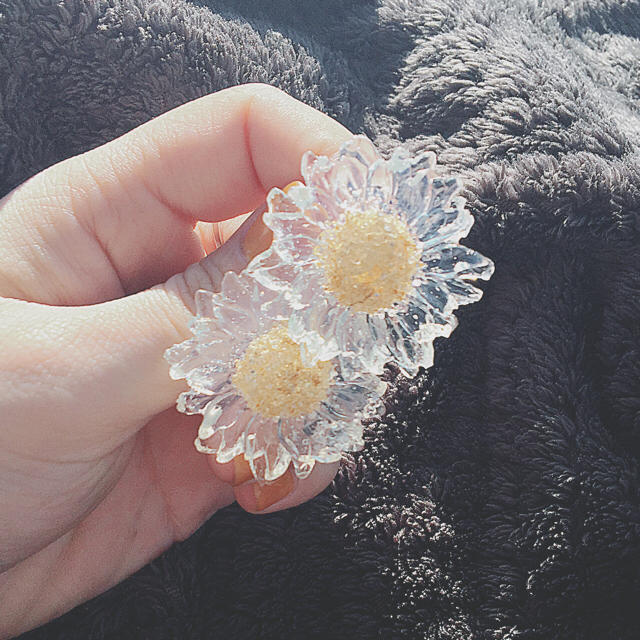 flower piece🌷(gold) ハンドメイドのアクセサリー(ピアス)の商品写真