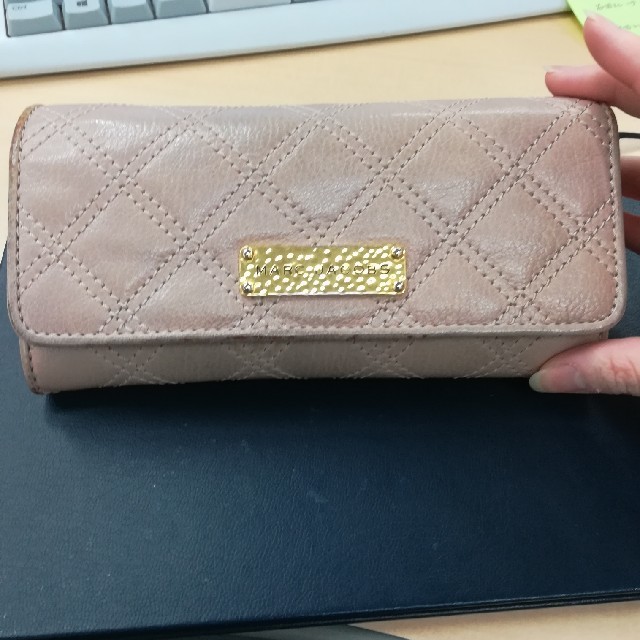 MARC JACOBS(マークジェイコブス)のバービーちゃん様専用　マークジェイコブス　長財布 レディースのファッション小物(財布)の商品写真