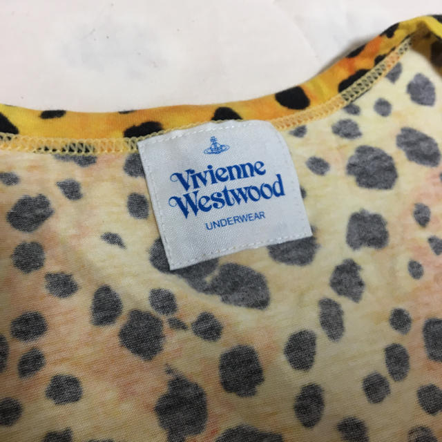 Vivienne Westwood(ヴィヴィアンウエストウッド)の☆値下げしました☆ヴィヴィアンウエストウッド タンクトップ ヒョウ柄 レディースのトップス(タンクトップ)の商品写真