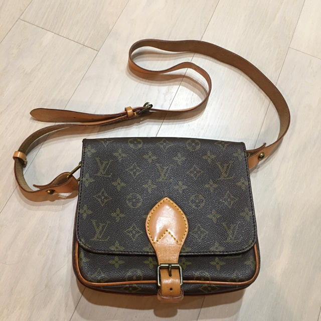 LOUIS VUITTON - ルイヴィトン ショルダーバッグ 斜めがけ モノグラム