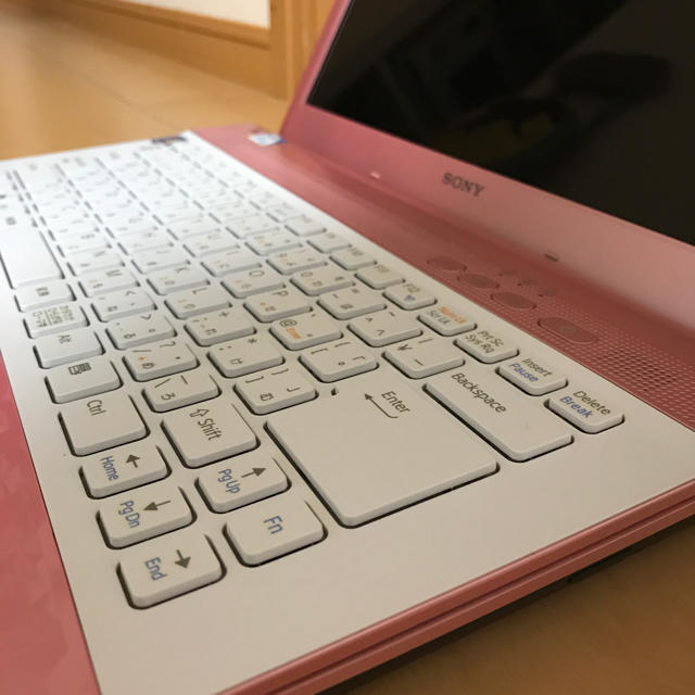 VAIO ピンク ノートパソコンの通販 by 凛｜ラクマ