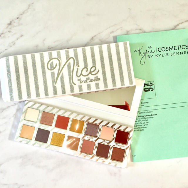 Kylie Cosmetics(カイリーコスメティックス)の新品Kylie Cosmetics Nice eyeshadow palette コスメ/美容のベースメイク/化粧品(アイシャドウ)の商品写真