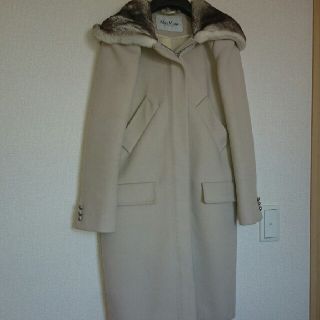 マックスマーラ(Max Mara)の美品！ Max Mara 希少価値大！ フード部分毛皮のコート(その他)