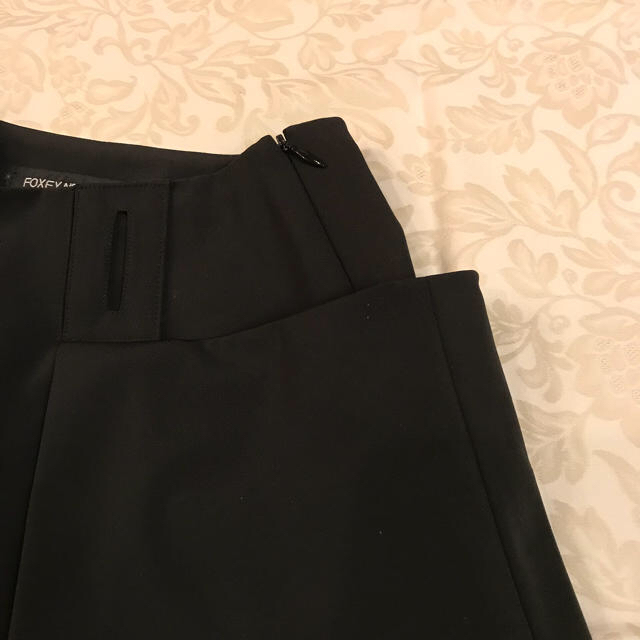 FOXEY(フォクシー)のフォクシー スカート  ブラック レディースのスカート(ひざ丈スカート)の商品写真