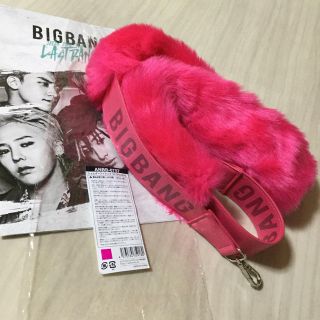 ビッグバン(BIGBANG)の【専用出品です】ジヨン ファーショルダーストラップ ピンク(K-POP/アジア)