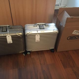 リモワ(RIMOWA)のリモワ トパーズ 新品 チタニウム パイロット クラシックフライト(トラベルバッグ/スーツケース)