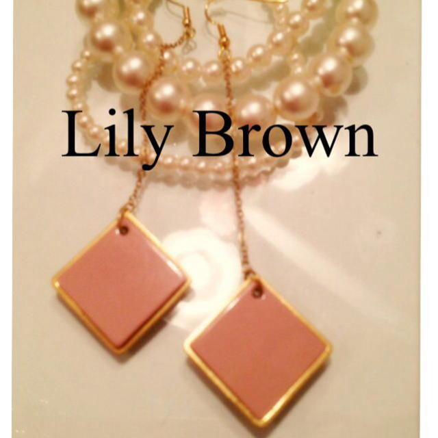 Lily Brown(リリーブラウン)のスクエアピアス レディースのアクセサリー(ピアス)の商品写真