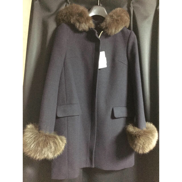 ASTORIA ODIER(アストリアオディール)の新品未使用 FOXファーウール混コート ネイビー×ブラウンファー レディースのジャケット/アウター(毛皮/ファーコート)の商品写真