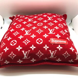 ルイヴィトン(LOUIS VUITTON)の【新品未使用】Louis Vuitton×Supreme_クッション(クッション)