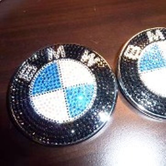 輝く高品質な BMW□スワロフスキーエンブレム□フロントリアセット