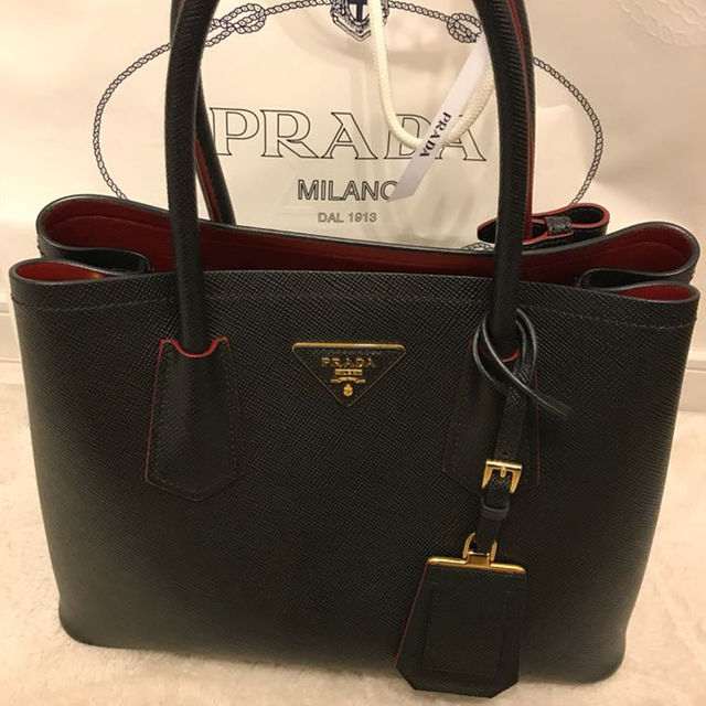 PRADA(プラダ)のyu様専用 プラダ ハンドバッグ エンタメ/ホビーのアート用品(その他)の商品写真