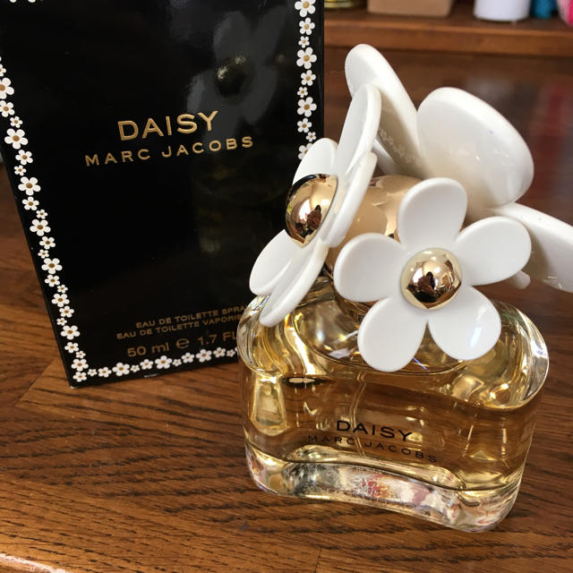 MARC JACOBS(マークジェイコブス)のマークジェイコブス 香水 DAISY コスメ/美容の香水(香水(女性用))の商品写真