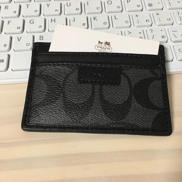 COACH(コーチ)の大人気！COACH カードケース 新品未使用 レディースのファッション小物(名刺入れ/定期入れ)の商品写真