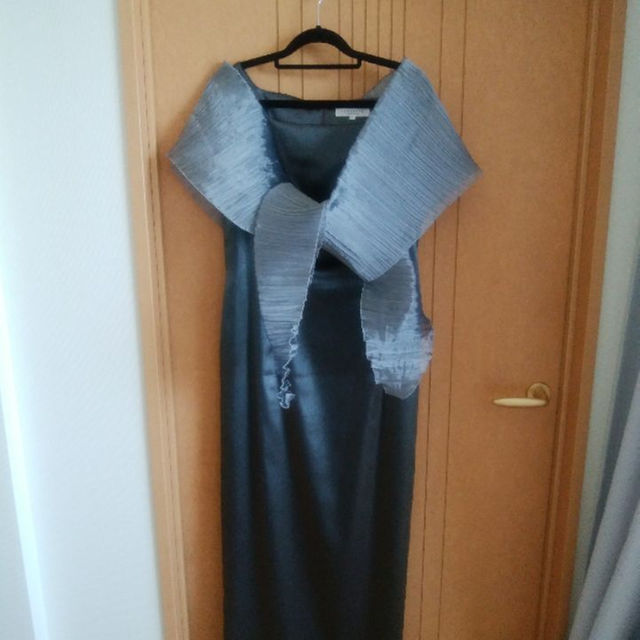 フォーマルドレス　シルバーグレー11号 レディースのフォーマル/ドレス(その他ドレス)の商品写真