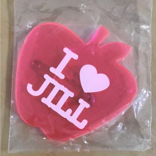 ジルスチュアート(JILLSTUART)のJILL STUART りんご型バッチ(チャーム)