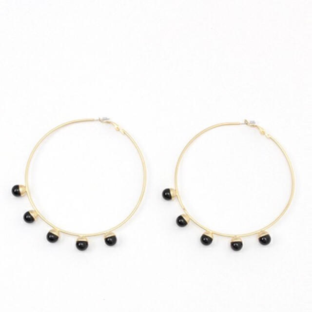 mame(マメ)のmame  kurogouchiオニキスbig hoop pierce レディースのアクセサリー(ピアス)の商品写真