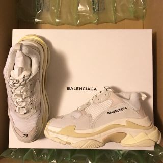 バレンシアガ(Balenciaga)の新品 登坂着【Balenciaga - Triple-S】39 トリプル S(スニーカー)