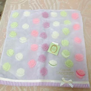 ラデュレ(LADUREE)のラデュレ 🍬タオルハンカチーフ🌺未使用タグ付(タオル/バス用品)