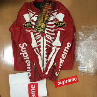 シュプリーム(Supreme)の即発送可 red M supreme vanson bones jacket(レザージャケット)