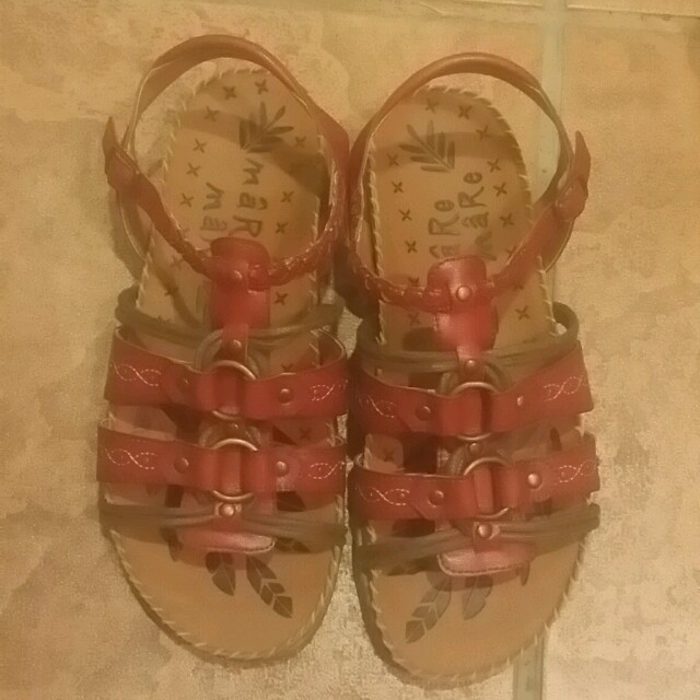 マーレマーレの赤いサンダル👡 レディースの靴/シューズ(サンダル)の商品写真