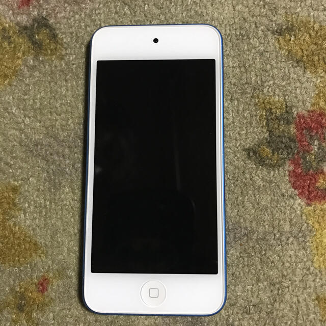 iPod touch(アイポッドタッチ)のiPod touch6世代 スマホ/家電/カメラのスマートフォン/携帯電話(スマートフォン本体)の商品写真