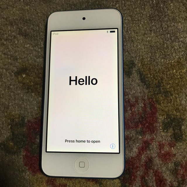 iPod touch(アイポッドタッチ)のiPod touch6世代 スマホ/家電/カメラのスマートフォン/携帯電話(スマートフォン本体)の商品写真