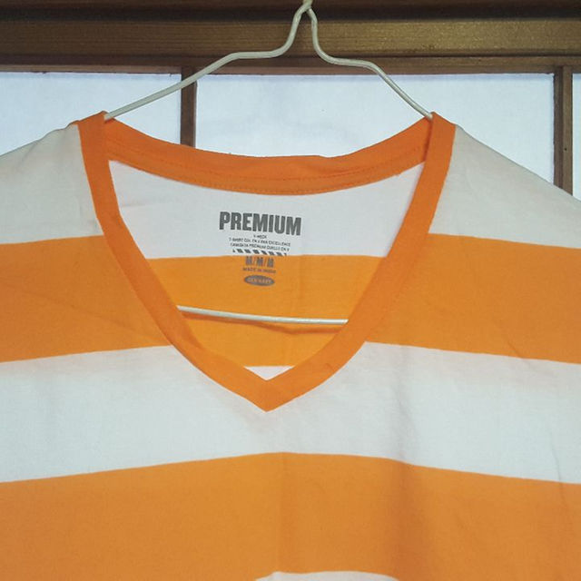 ボーダーTシャツ オレンジ 白 Vネック メンズ Mサイズ メンズのトップス(その他)の商品写真