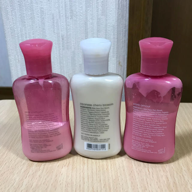 Bath & Body Works(バスアンドボディーワークス)のバス&ボディワークス ２点セット コスメ/美容のボディケア(ボディローション/ミルク)の商品写真