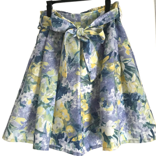 CLEF DE SOL(クレドソル)の花柄アイスブルースカート レディースのスカート(ひざ丈スカート)の商品写真