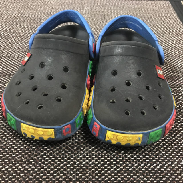 crocs(クロックス)のクロックスキッズ LEGOモデル J1サイズ19.5cm キッズ/ベビー/マタニティのキッズ靴/シューズ(15cm~)(サンダル)の商品写真