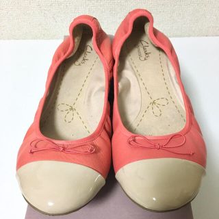 クラークス(Clarks)の即発送！〜Clarks ピンク ローヒール バレエシューズ〜(バレエシューズ)