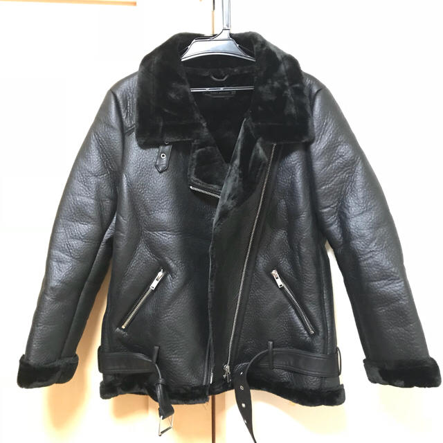 ZARA(ザラ)のZARA ムートンライダース レディースのジャケット/アウター(ライダースジャケット)の商品写真