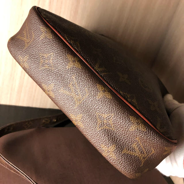 LOUIS VUITTON - ✨ら眉様専用ページ✨ ルイヴィトン プチ LOUIS VUITTON - ✨ら眉様専用ページ✨ ルイヴィトン プチ