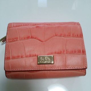 コーチ(COACH)の新品コーチ◆COACH 二つ折り財布 ピンク クロコ型押し 福袋プレゼントに☆(財布)